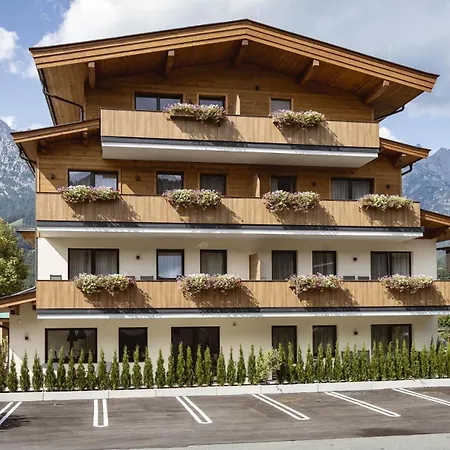 Haus Zum Wilden Kaiser Apartament